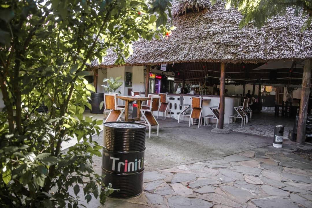 Triniti Oysterbay Hotel Dar es Salaam Exterior photo